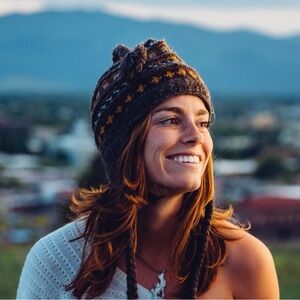 Everest Designs Sherpa Earflap in Ale Adult One Size